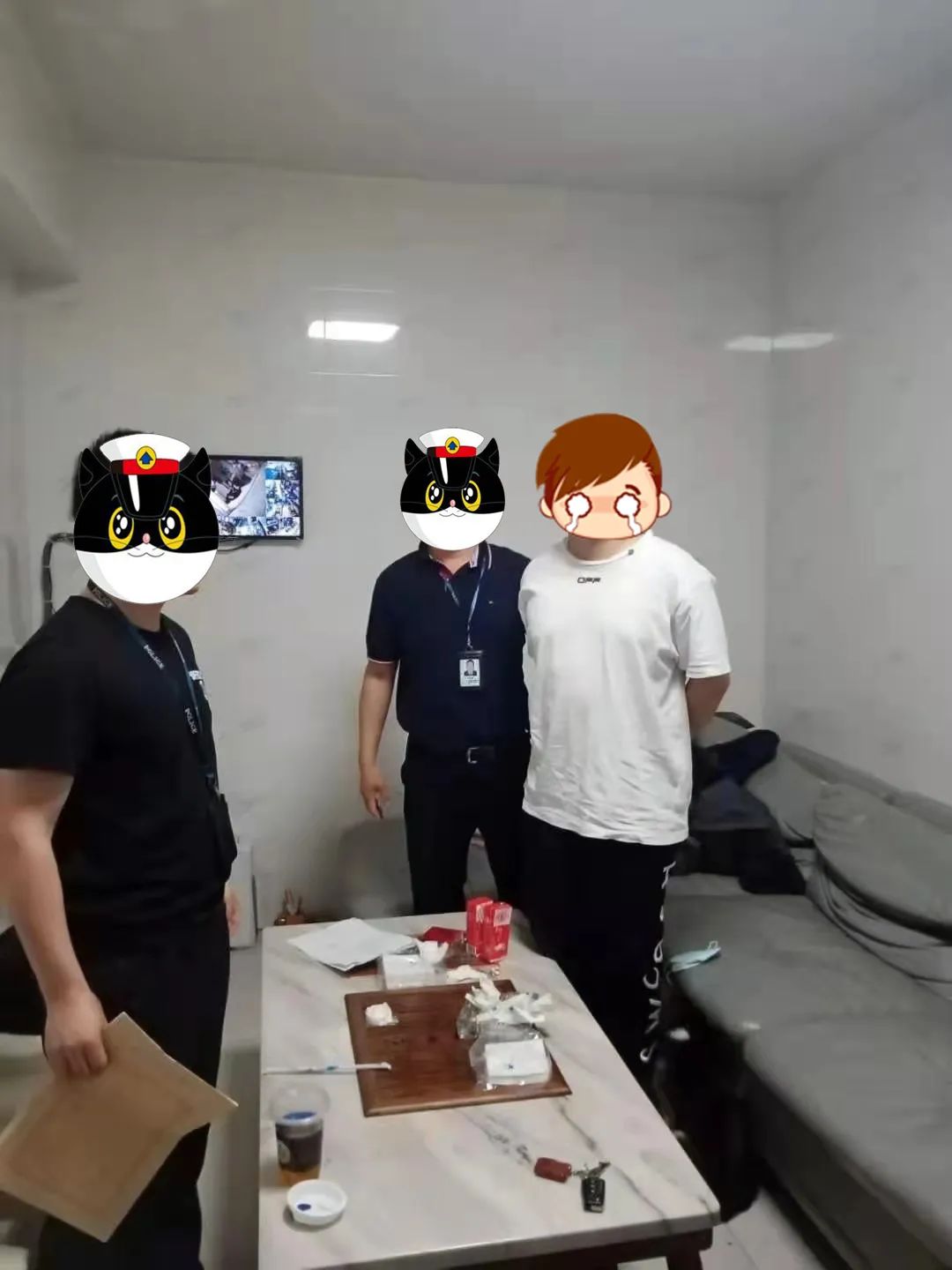 走私苹果手机被抓,100多台走私苹果手机被没收