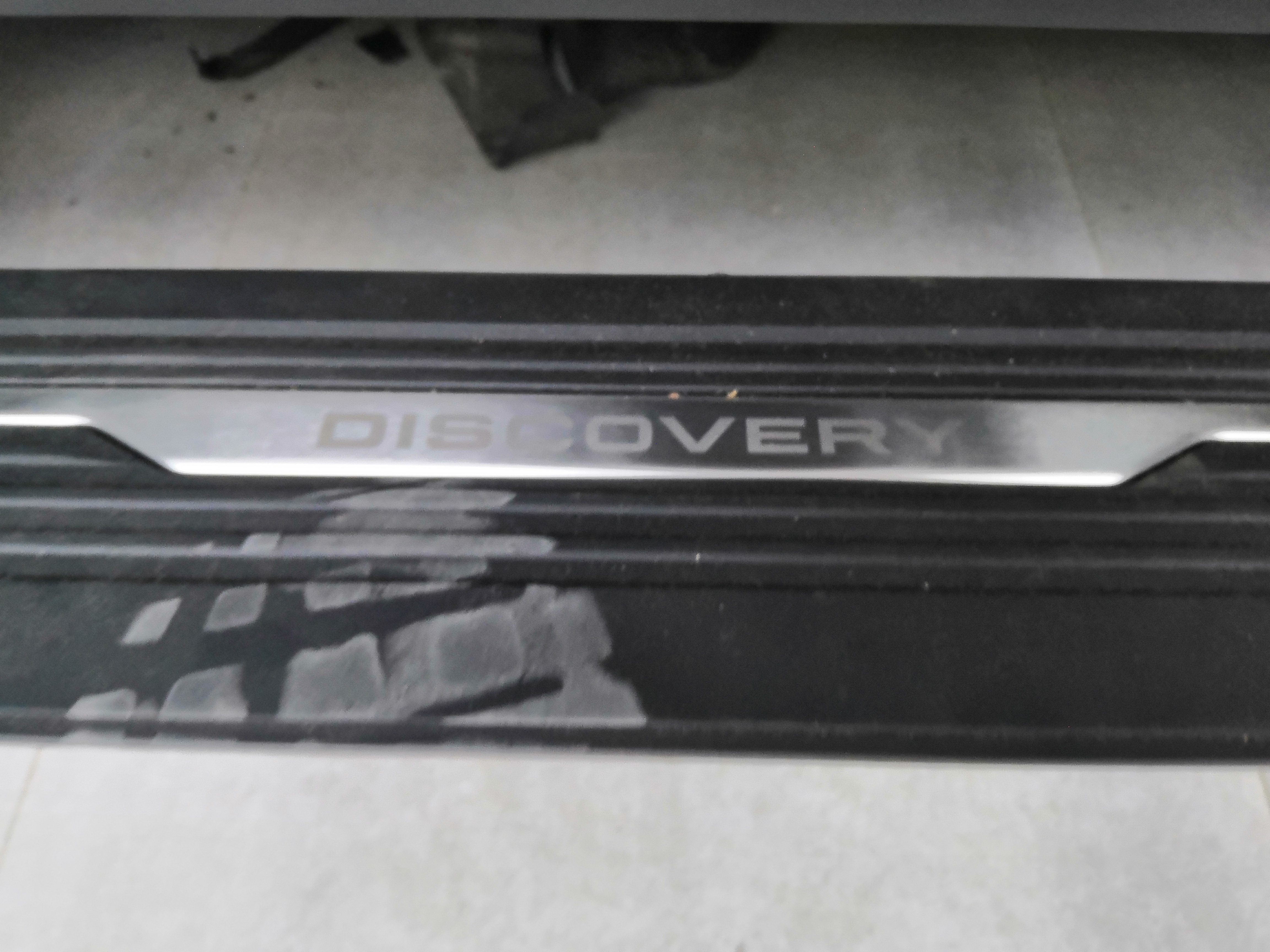 路虎发现5新款suv,路虎发现五迎宾电动踏板