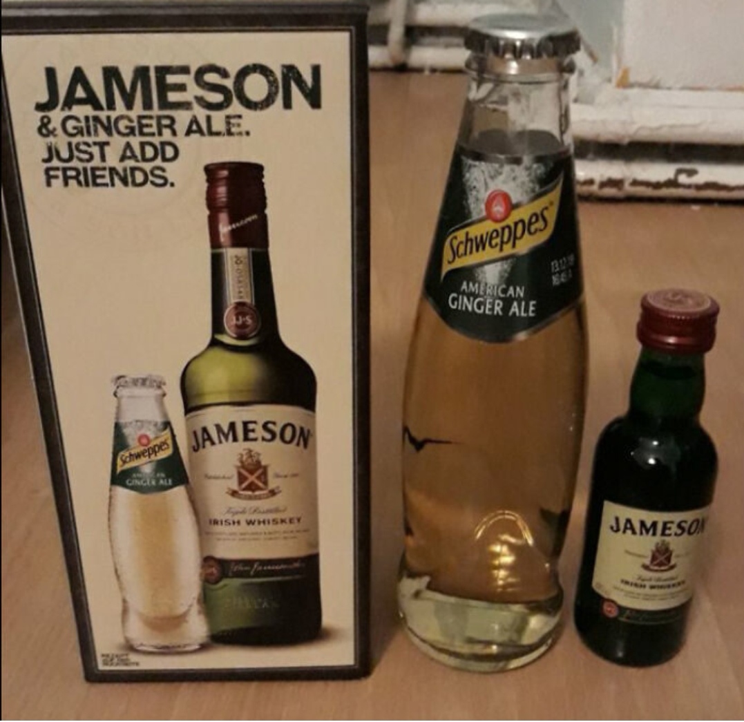 18张笑到头掉的“广告不实照”，我说，那个饼是忘记放馅了吗？