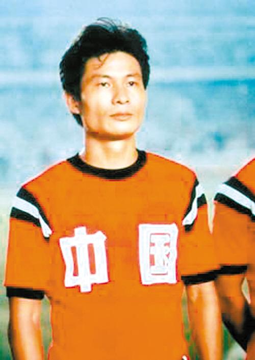 可悲！体操奥运冠军眼红挖苦国足胜泰国旧思维依然管制中国足球