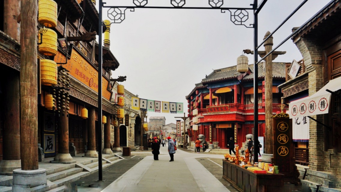 中原穿越时空夜游建业电影小镇,郑州建业电影小镇下午去游玩