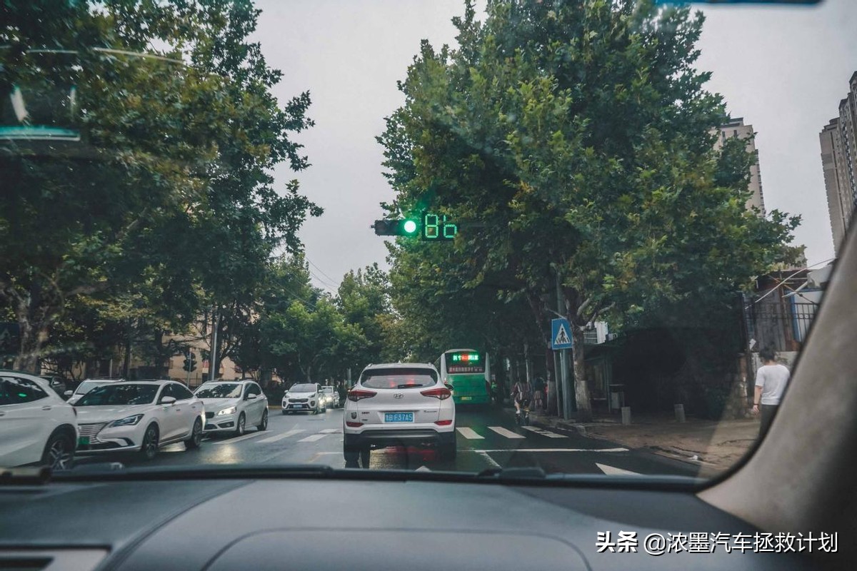 12年丰田皇冠方向机异响维修,新款丰田皇冠异响