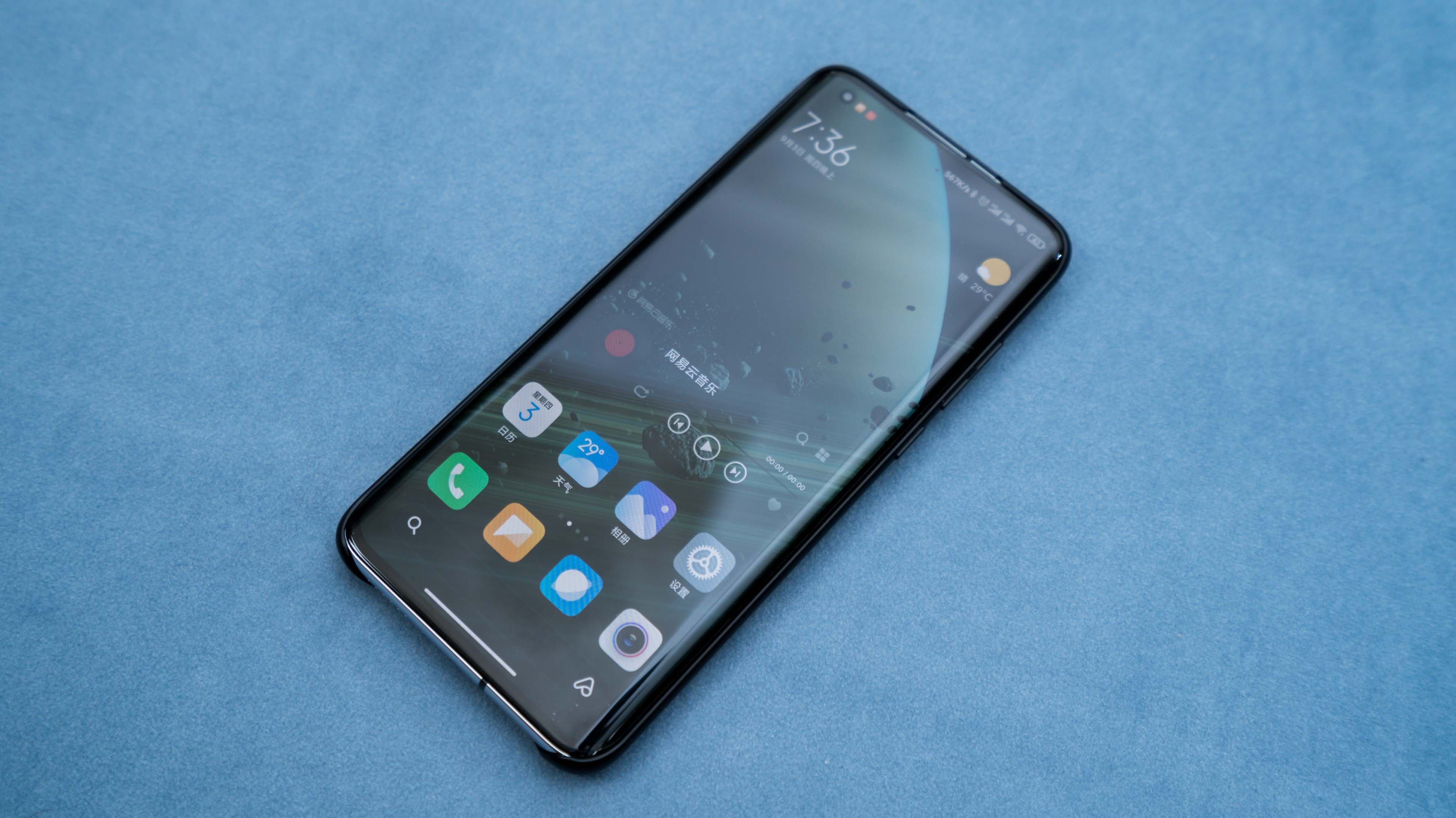 曲面屏贴钢化膜为什么用紫外线,曲面屏贴钢化膜用什么胶水