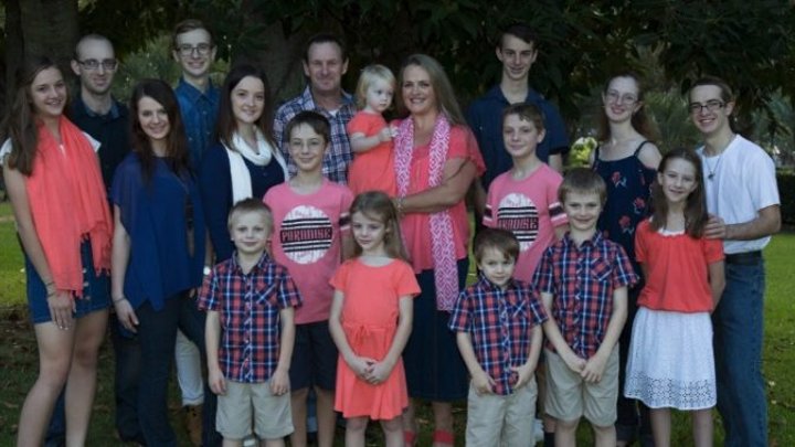 澳洲女子一次买了24卷纸巾，被旁人鄙视，原来她有苦衷真不是囤货