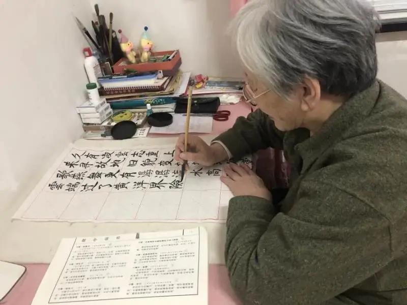 老人入住养老机构美好感受,养老服务机构解除封闭