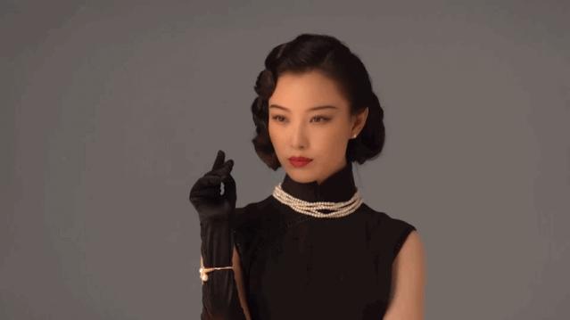 满大街都是浓浓的过节气息,满大街都是国风的衣服