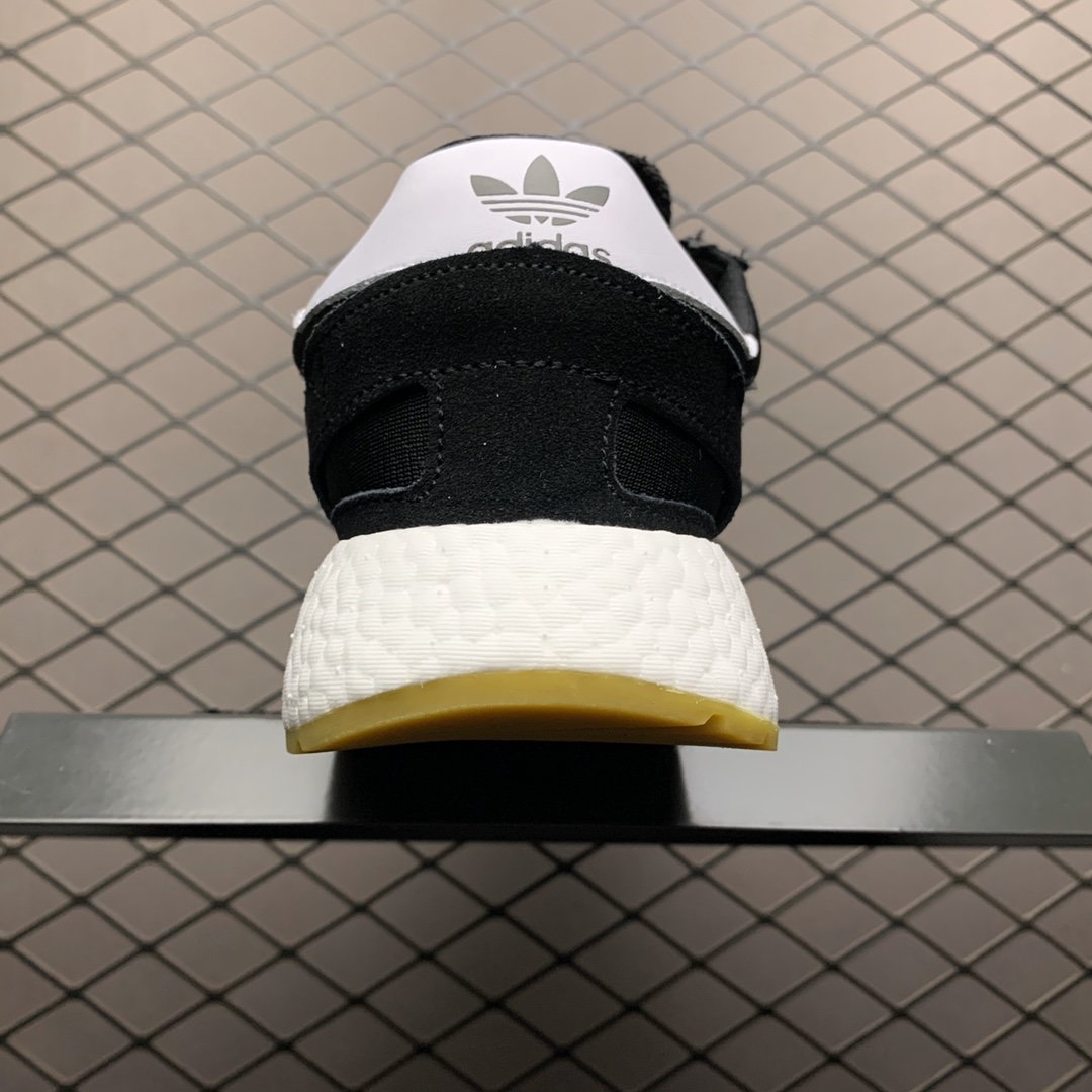 adidasinikirunnerboost黑白,adidasoriginalsnitejogger黑红蓝银