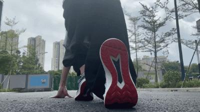 一双正品耐克鞋的成本到底是多少,一双耐克鞋要多少钱