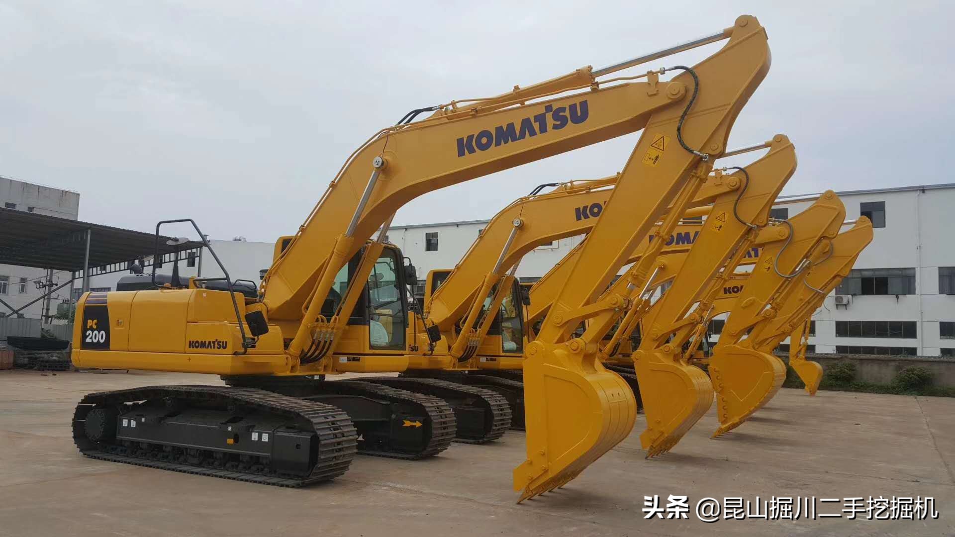 小松200-7挖掘机,小松200-7和小松200-8挖机哪个好