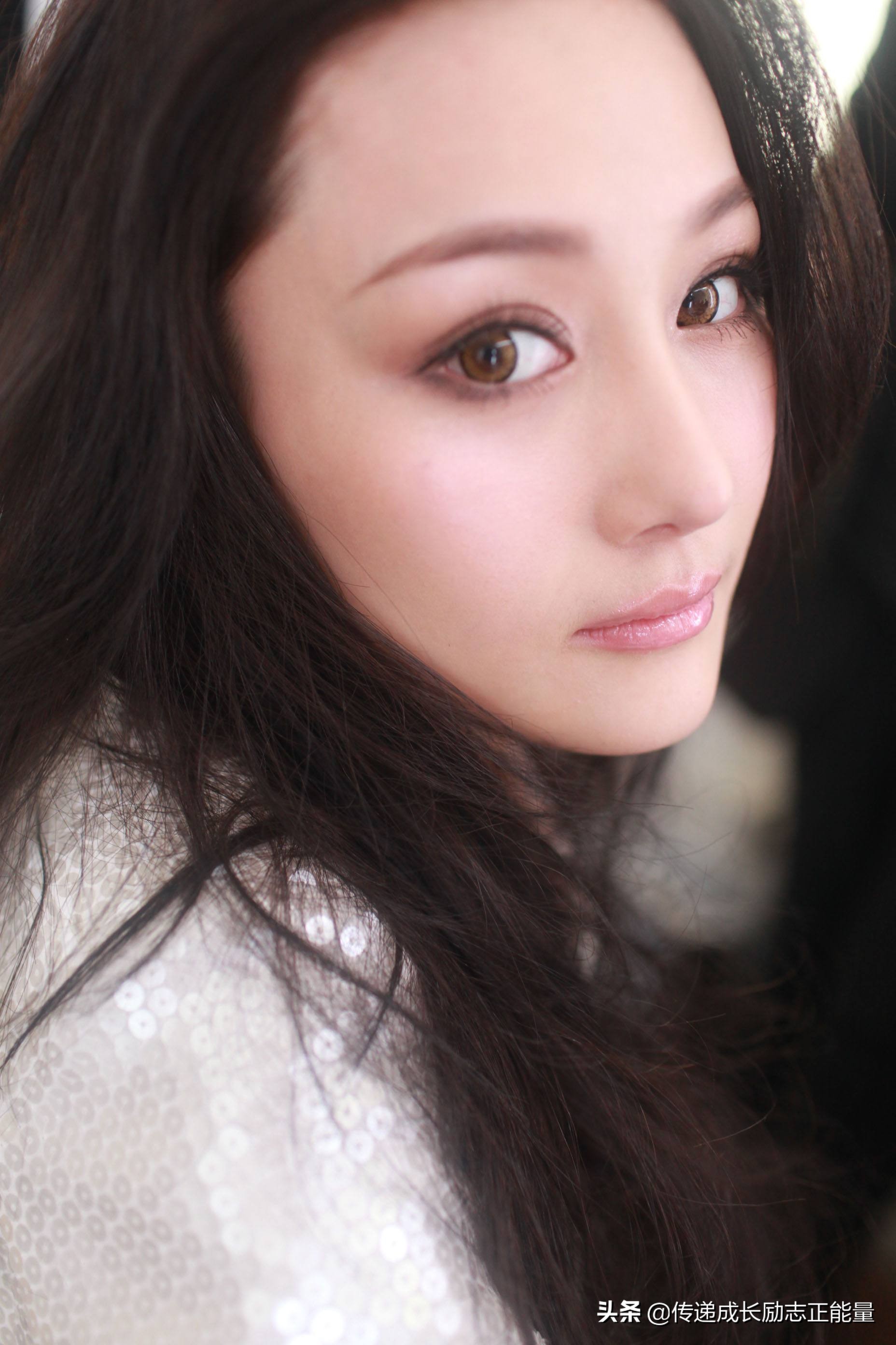 张馨予足球宝贝时最火写真,张馨予中国队足球宝贝