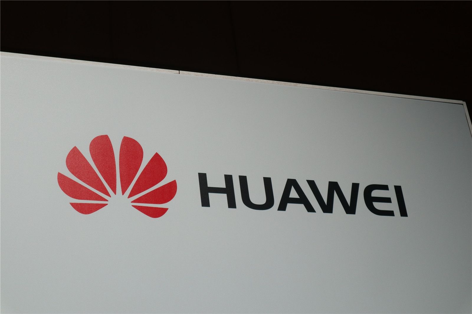 现在荣耀v20新机价格多少,荣耀v20目前官方价格