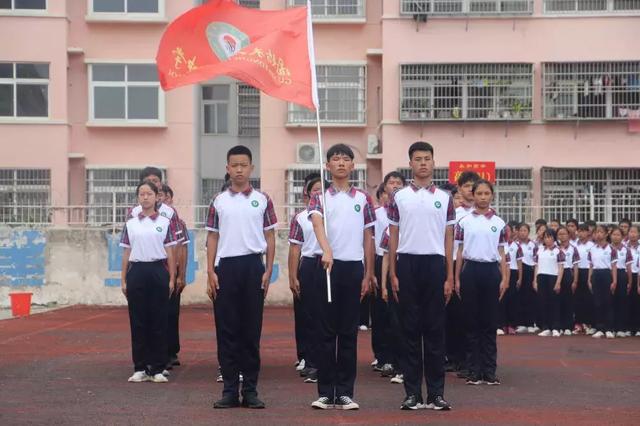 固始三中军训表演视频,固始永和学校军训