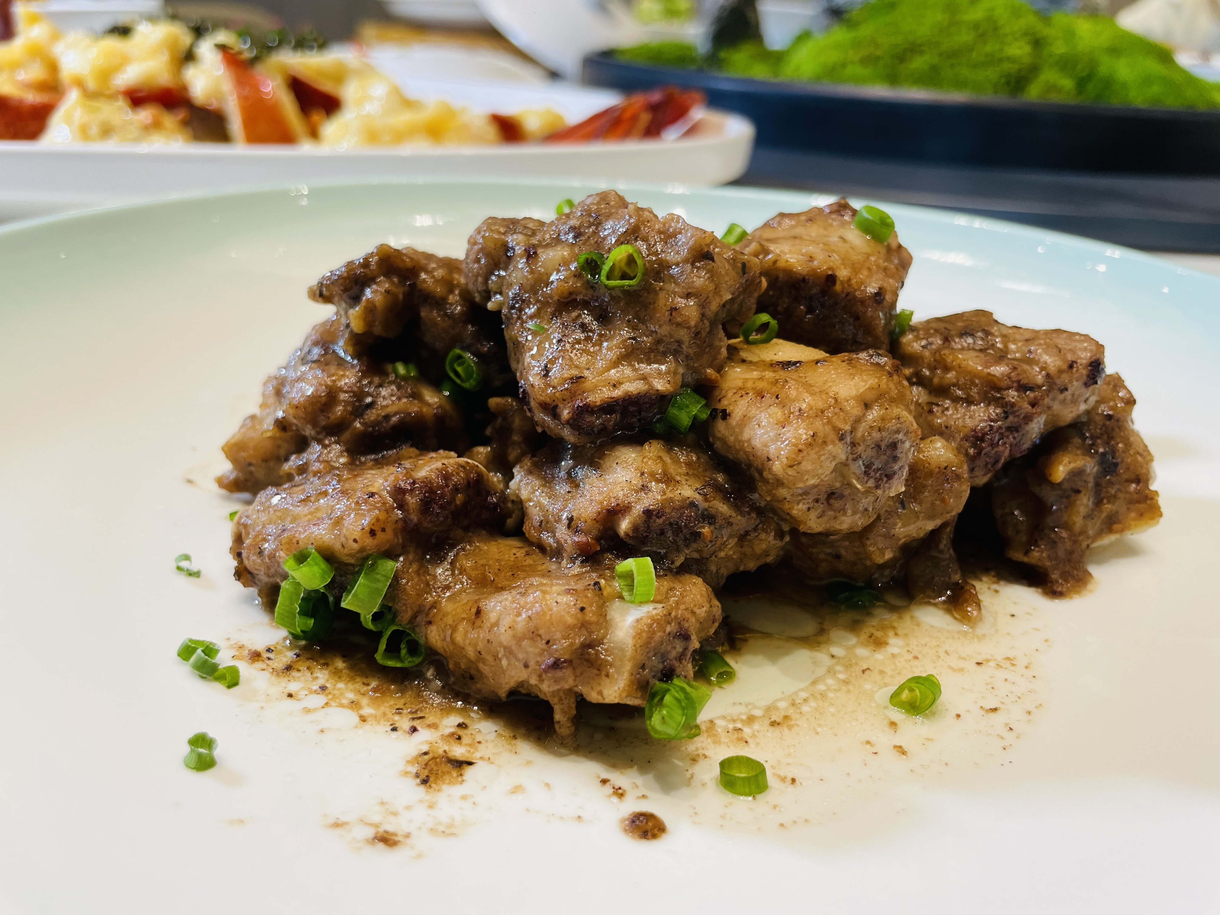 在长春，没想到结婚居然是这么浪漫的一件事，这环境和菜品无敌了