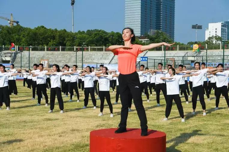 体彩公益金让生活充满爱,公益体彩为全民健身活动助威添彩