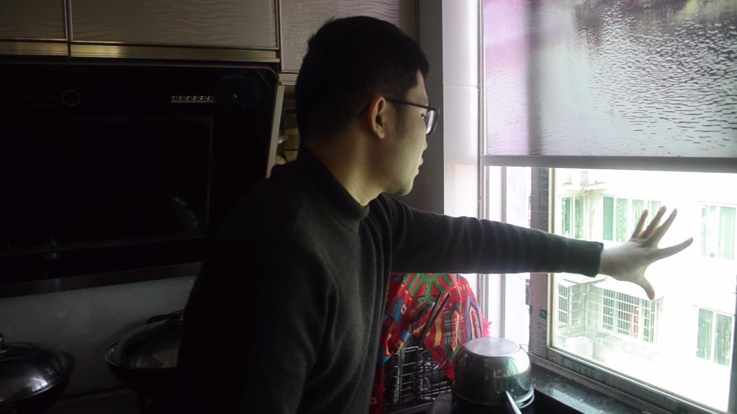 厨房没有烧饭有强烈油烟味怎么办,厨房里油烟味很重怎样解决