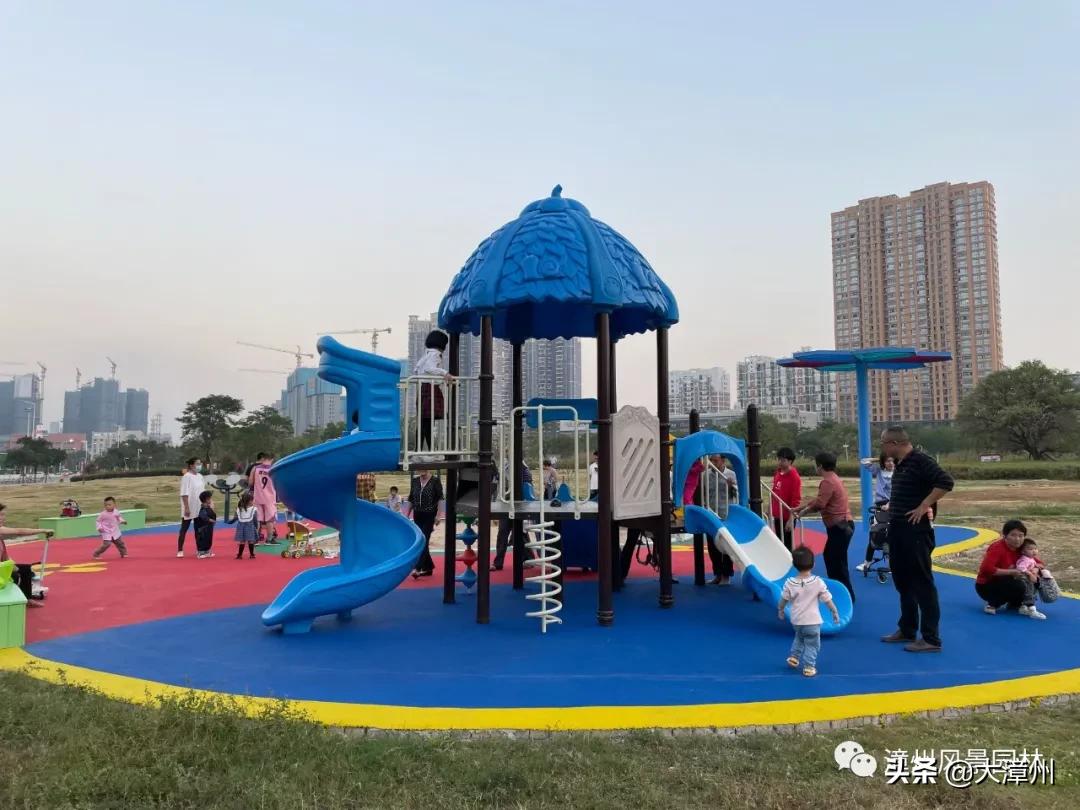 市区这8大公园“魔幻”变身！增添了游乐区、沙坑、足球场、彩绘墙....