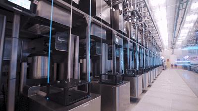 听说有群机器人乘“太空舱”悄然登陆广州?