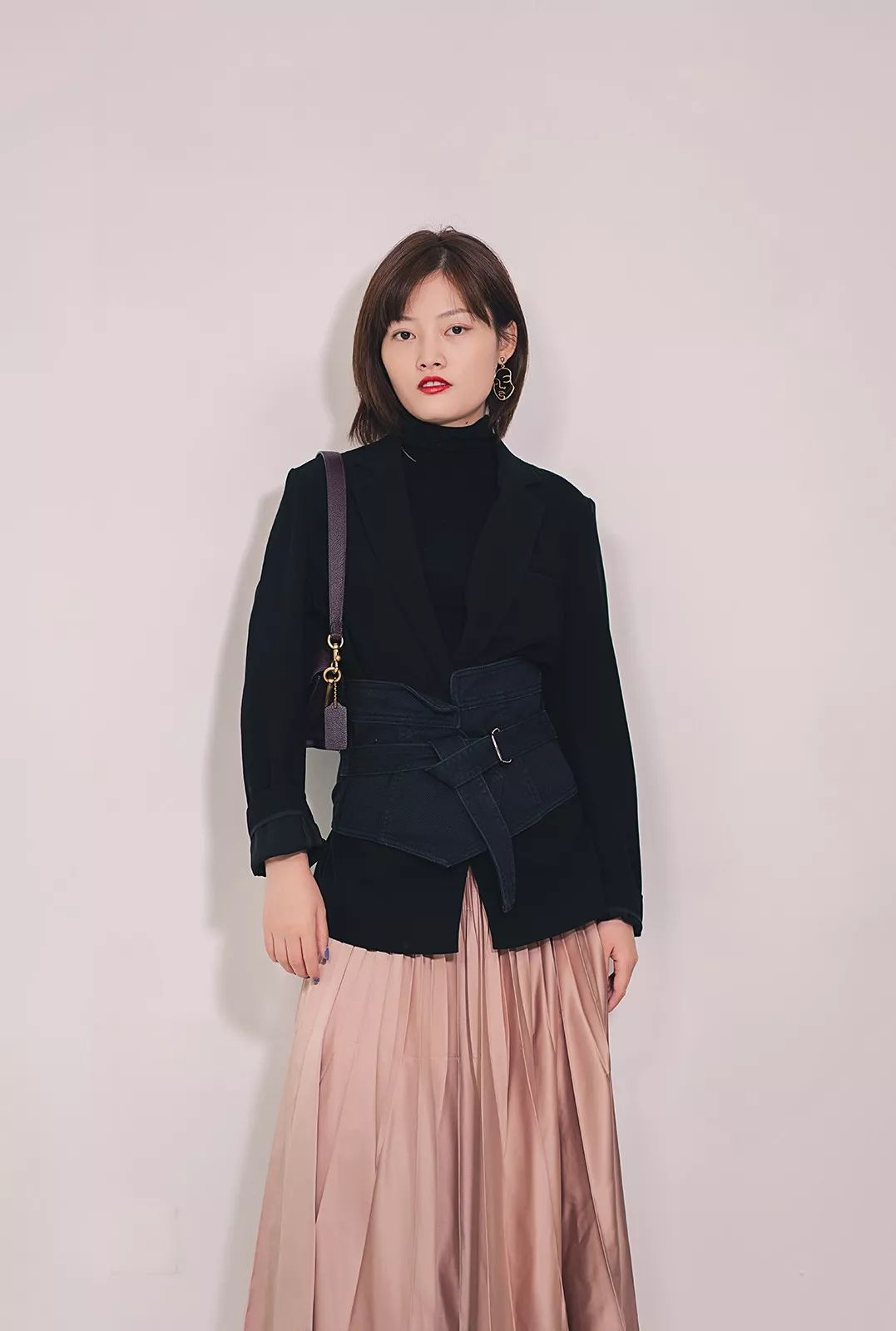 买的衣服不知道怎么穿搭,买了衣服不知道怎么搭配裤子