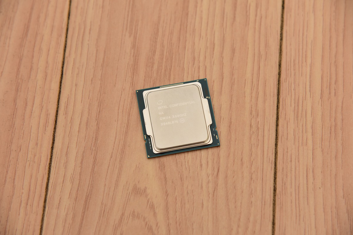 提升7700k单核性能,核显hd750和uhd750哪个好