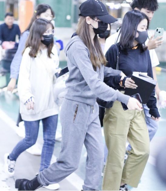 迪丽热巴脸瘦脱相,迪丽热巴瘦脱相