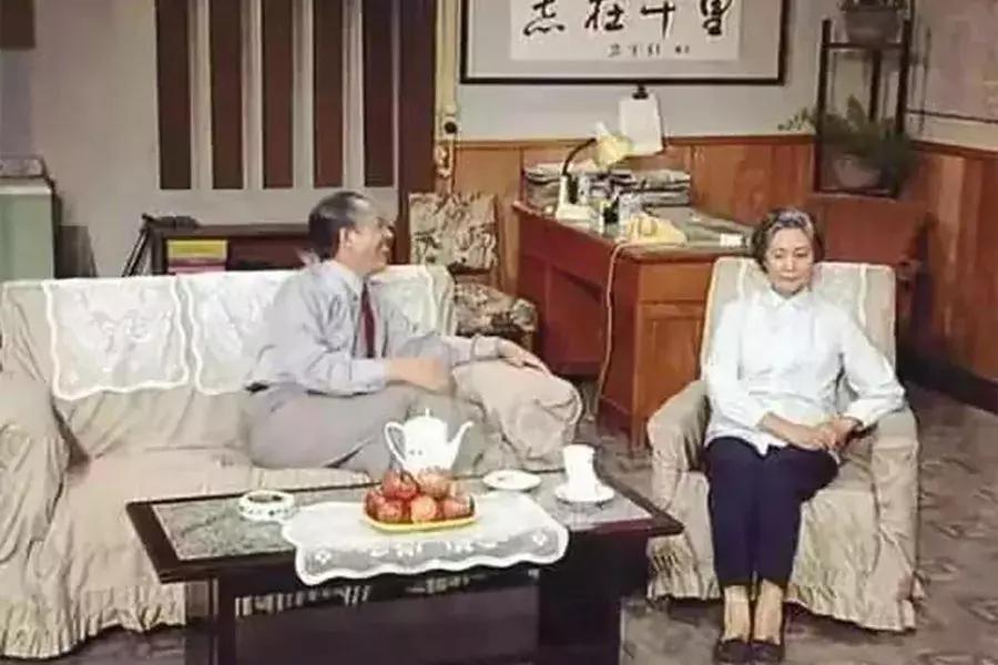 中国人为什么那么爱穿秋裤,中国人为什么喜欢戴手串