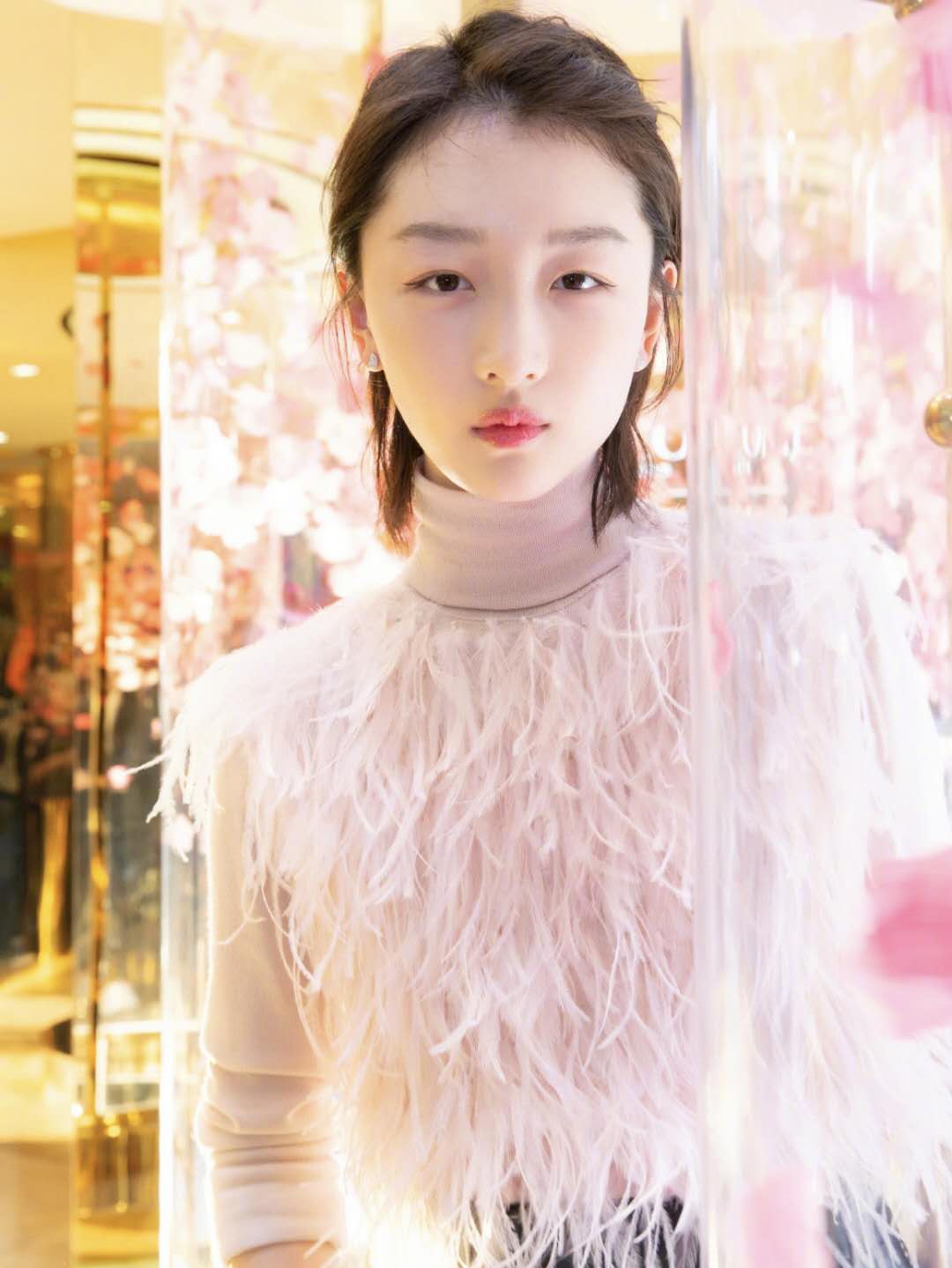 修饰脸型好看又显气质,修饰脸型显脸长发型