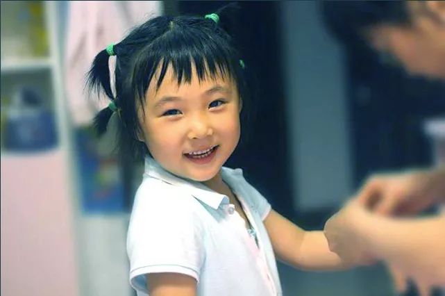 ps教程3步解决照片偏黄,图片有色差如何在ps改