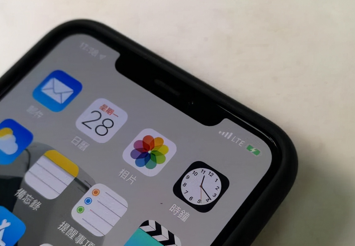 iphone充电的正确方式,iphone新手机首次充电的正确方法