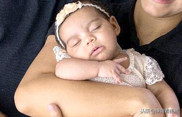 巴西女子产巨婴,巴西女子生下双头婴儿