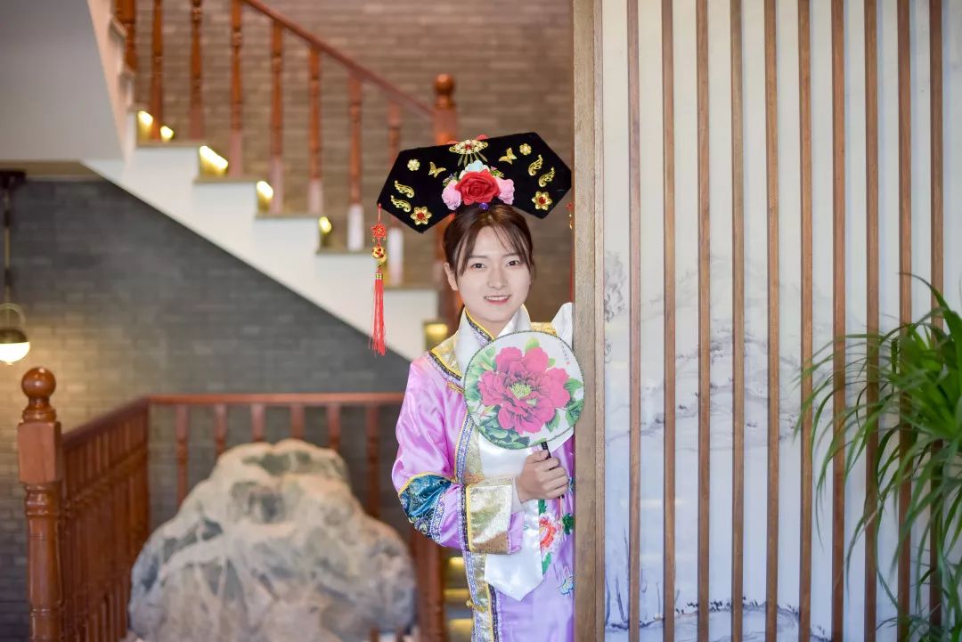 秋景徒步、汗蒸唱K,吃满族特色二八席,最适合团建的怀柔秘境