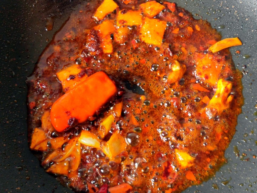 麻辣烫自己在家做干净又卫生,在家自己做麻辣烫火锅的家常做法