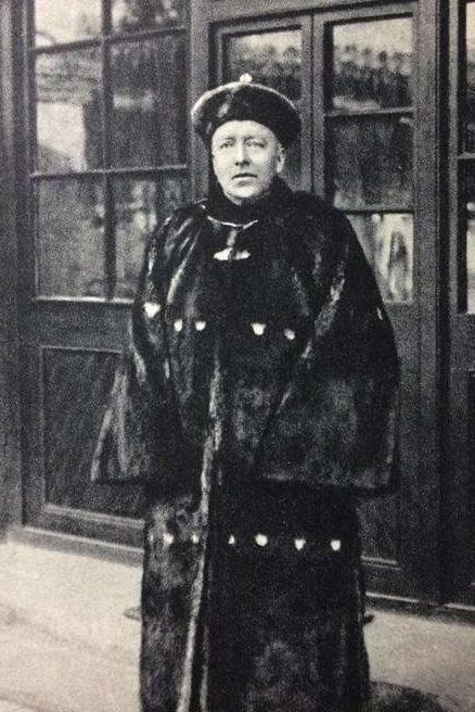 清朝第一任皇帝溥仪的结局,清朝皇帝溥仪传奇人生