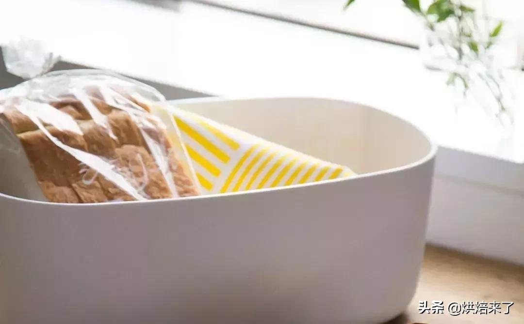 面包的家常做法用烤箱不用保鲜膜,面包的分类以及制作方法