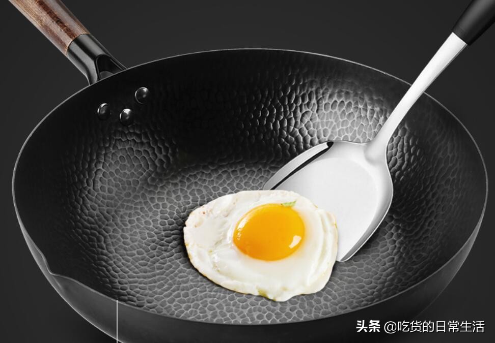 花后不粘锅使用一年多开始粘锅了,不粘锅怎么弄才不会粘锅