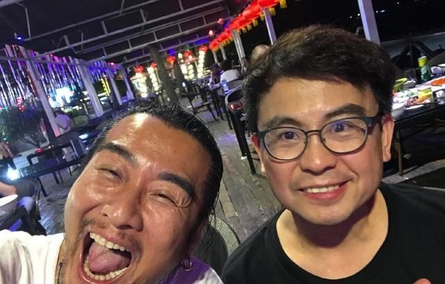 演员黄一飞罕见露面,黄一飞明星现场