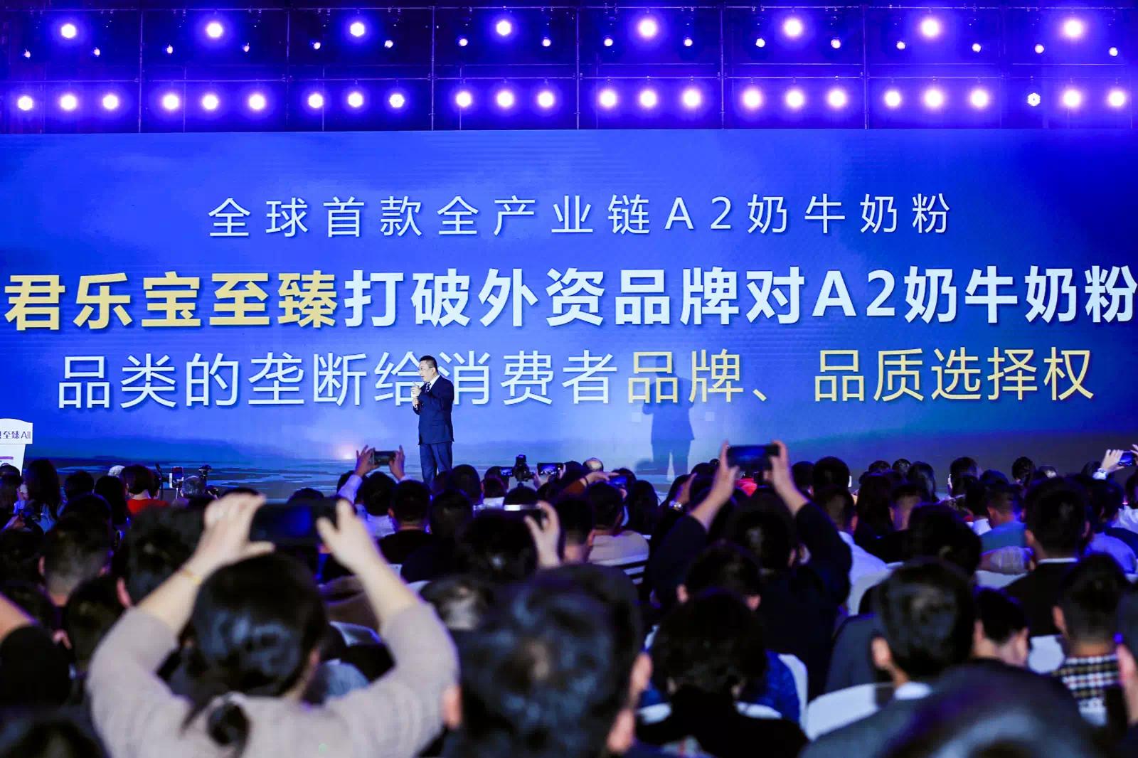 陈小春应采儿二胎什么时候生,陈小春应采儿二胎是女孩还是男孩