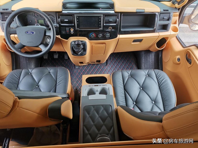 福客特进口福特商旅房车,福客特四驱越野商务单人房车