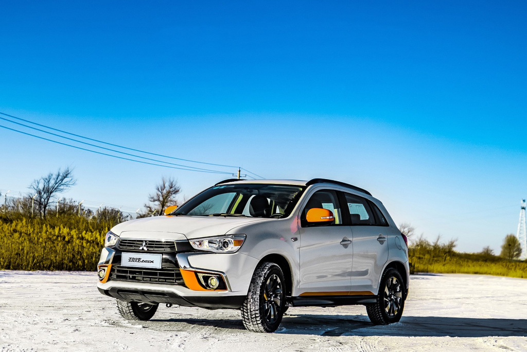 小型suv哪个是进口发动机,这几款家用suv理想车型动力谁更强