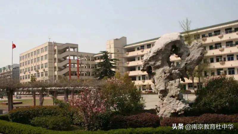 泪目追忆逝去的青春,盘点南京所有的中学
