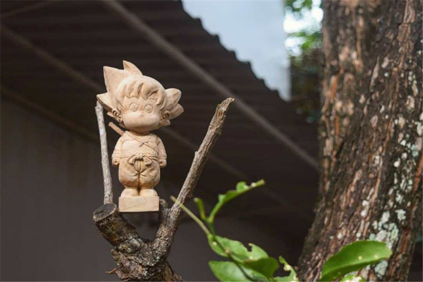 越南小哥最新作品,越南木雕小哥视频