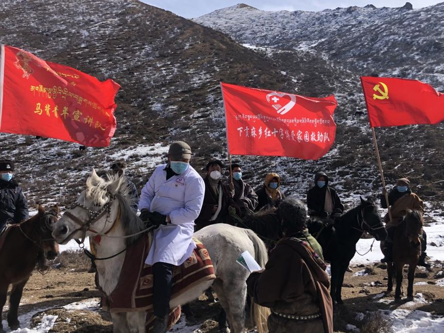 代购、买菜、测体温……4100余名“副书记”守护社区一线【各地政法要闻】