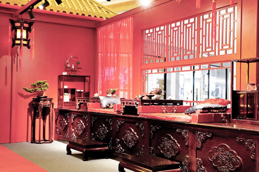 “宫囍龙凤呈祥”故宫古代婚礼主题展走进天津金街