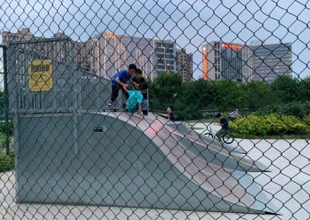 郑州中原区免费运动场地,郑州免费开放的体育场馆名单