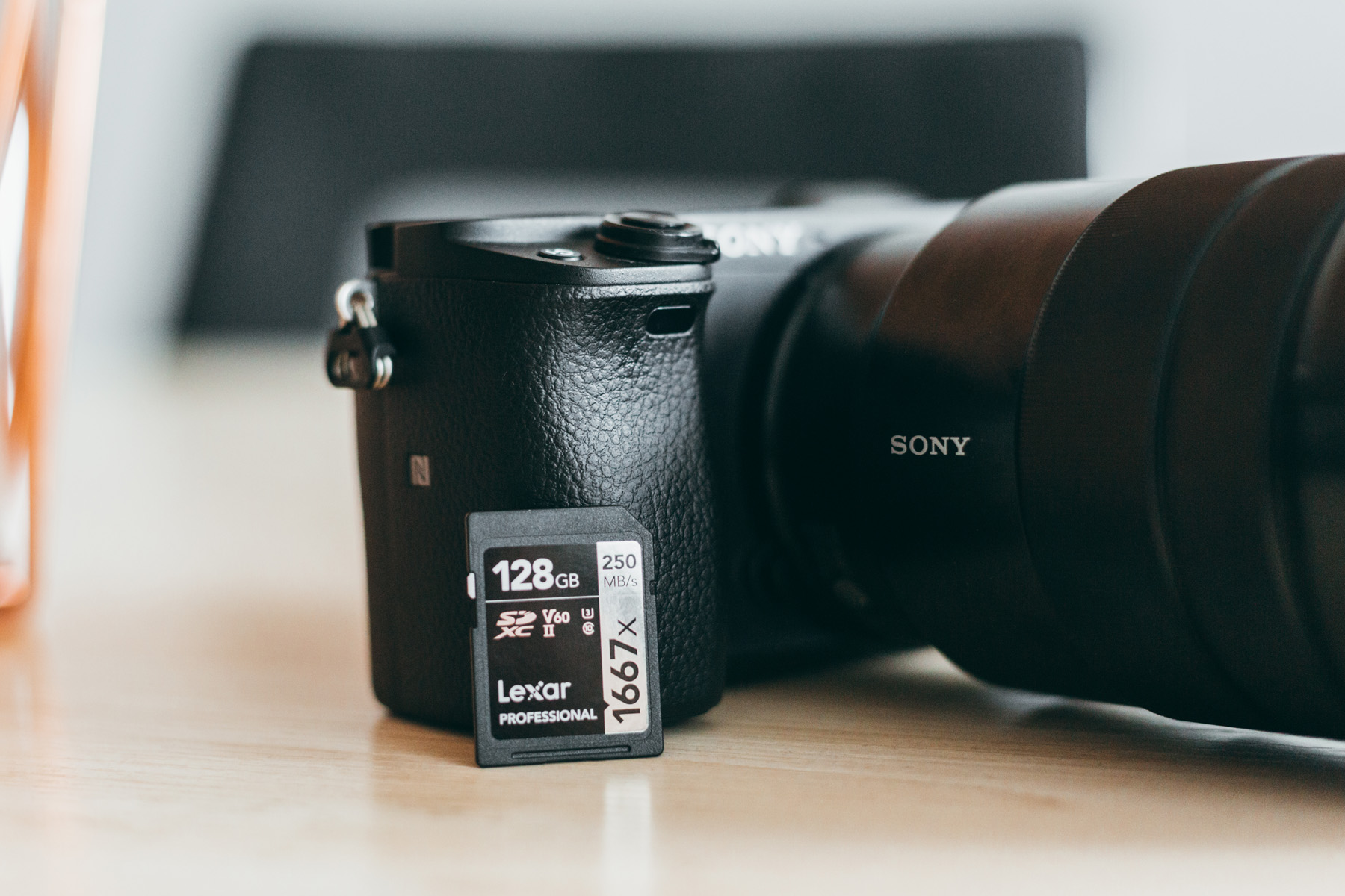 快一步，一卡搞定vlog素材拍摄，雷克沙1667XProSD卡体验