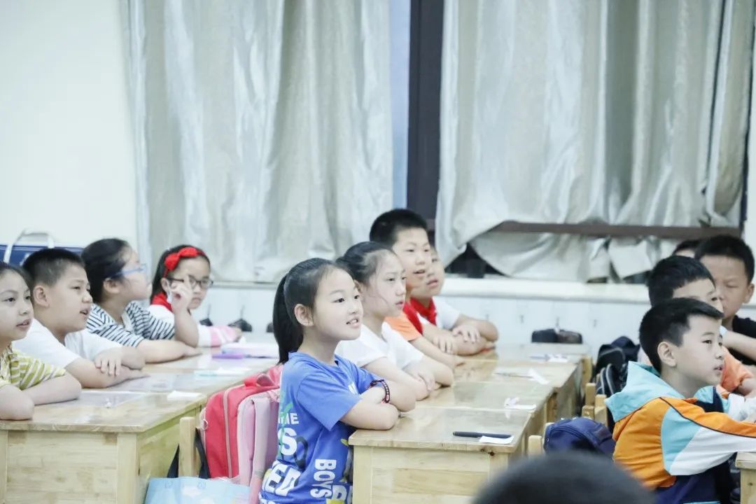 展学校风采，促教育发展——两校互动交流相互学习携手共进