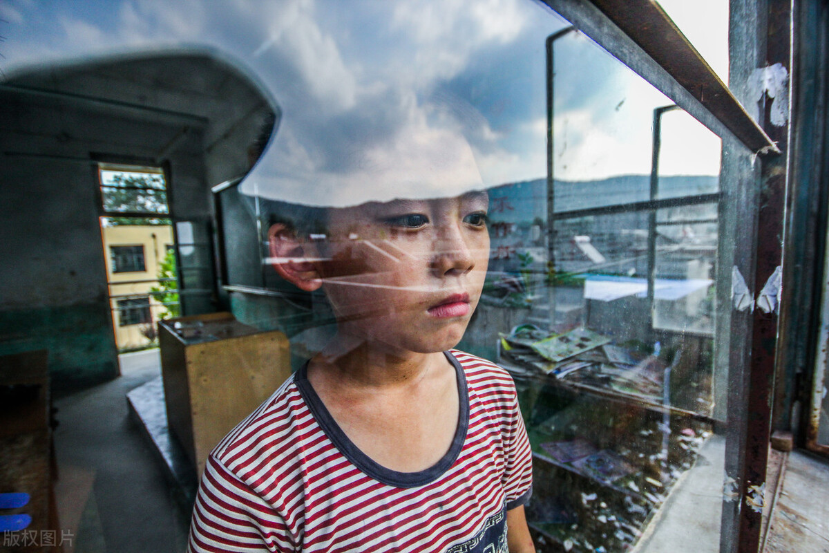 湖南小伙摆摊半年赚多少钱,湖南小伙一年狂赚80亿完整版