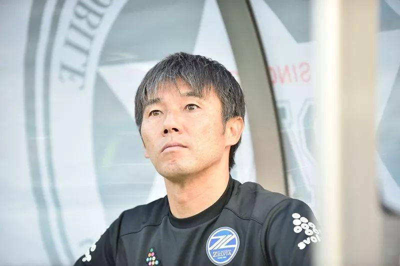 02年日本左后卫,23年前日本队