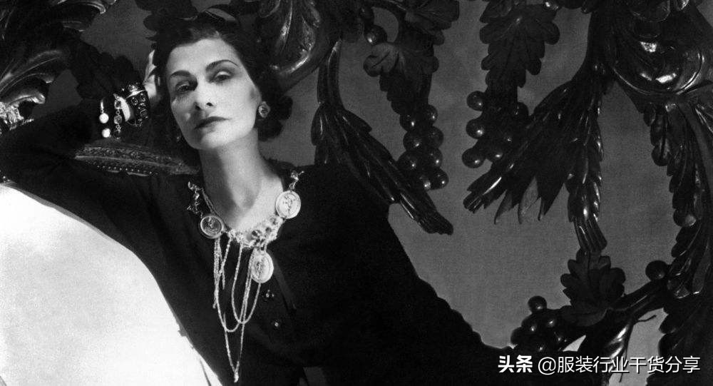 想成为服装设计师必看的书 (适合服装设计师的书)