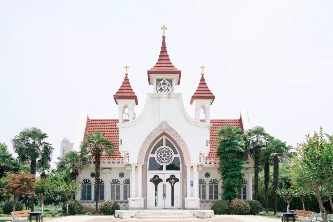 南京玄武湖边还有啥好玩的,玄武湖有什么好玩的