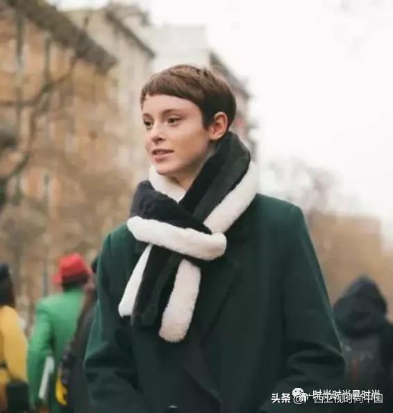 是时候让围巾来“盘活”你的整个衣柜了